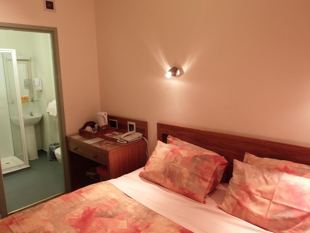 The Robin 2 Hotel Wolverhampton Bilik gambar
